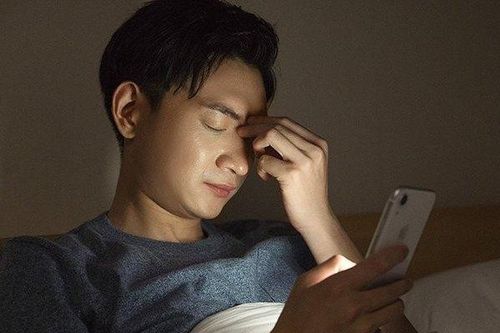 Sức khỏe có gì khác biệt khi đi ngủ lúc 10h và 12h mỗi đêm?