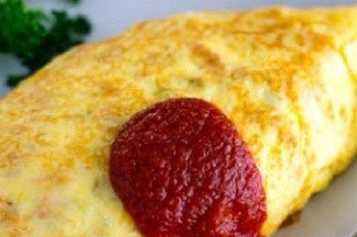 Món ngon cuối tuần: Trứng cuộn cơm rang đẹp mắt, hấp dẫn
