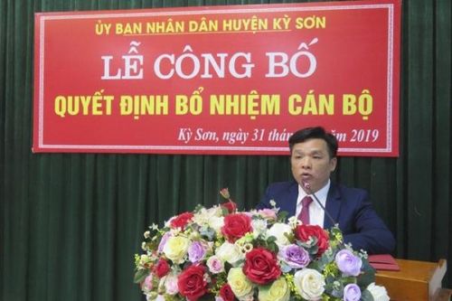Trưởng phòng GD & ĐT huyện Kỳ Sơn chủ động làm đơn xin thôi nhiệm vụ 'vì lý do sức khỏe'
