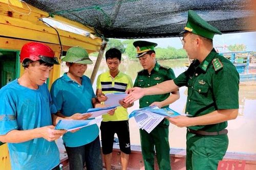 Bộ đội Biên phòng Thanh Hóa tăng cường phổ biến, giáo dục pháp luật cho cán bộ, Nhân dân khu vực biên giới