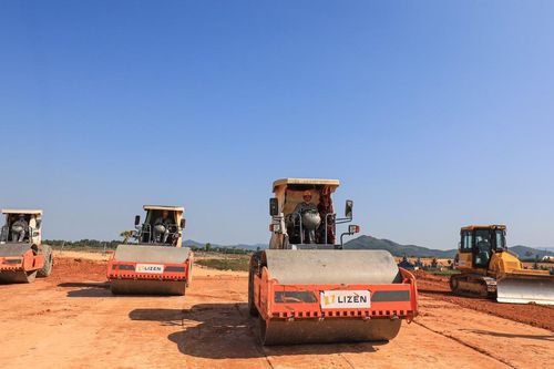 Cổ phiếu xây lắp tăng nóng liệu đã phản ánh đủ kỳ vọng về đầu tư công?