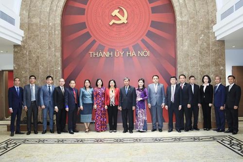 Đoàn đại biểu Quốc hội Lào và Hà Nội trao đổi, chia sẻ kinh nghiệm hoạt động của cơ quan dân cử