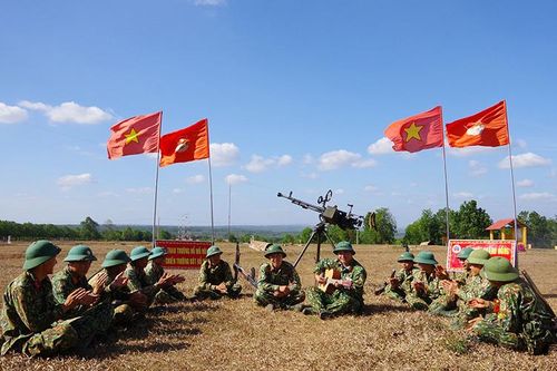 Khi cán bộ và chiến sĩ chung sức, đồng lòng