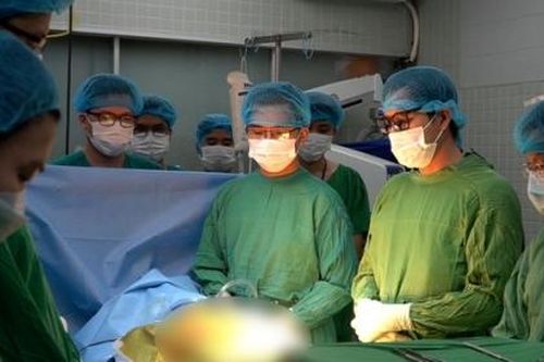 Trắng đêm chạy đua thực hiện thành công ca ghép tim xuyên Việt