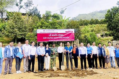 Báo Khánh Hòa phối hợp tổ chức khởi công xây dựng 2 căn nhà tình nghĩa