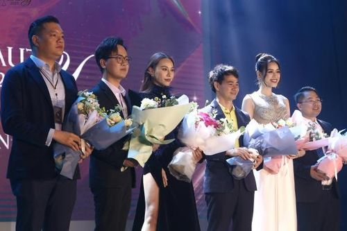Press Beauty 2023: Dàn thí sinh tài sắc vẹn toàn tỏa sáng trong vòng Bán kết