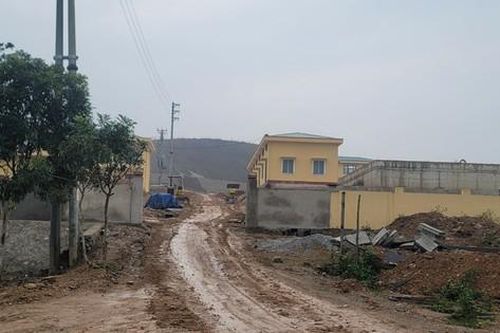 Dự án nước sạch hơn 200 tỷ thi công ì ạch, hàng ngàn hộ dân mỏi mòn chờ đợi