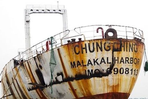 Tòa trả hồ sơ vụ buôn lậu tàu nước ngoài rồi 'xẻ thịt' bán sắt vụn