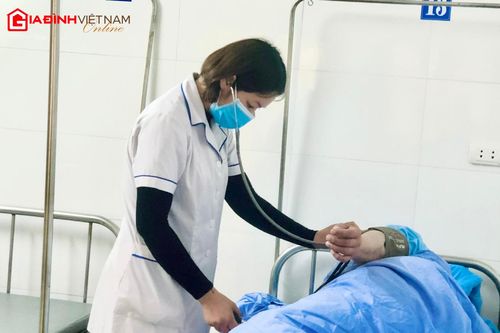 14 năm chăm bệnh nhân 'H', chưa một lần nhận được lời chúc mừng ngày lễ