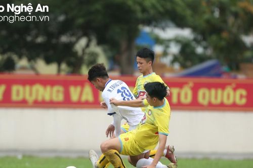 U17 Sông Lam Nghệ An thắng đậm trước U17 Thanh Hóa, chính thức vào vòng chung kết trước 2 lượt đấu
