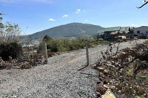 Rào chắn 28 vị trí đấu nối trái phép với cao tốc Liên Khương-Prenn