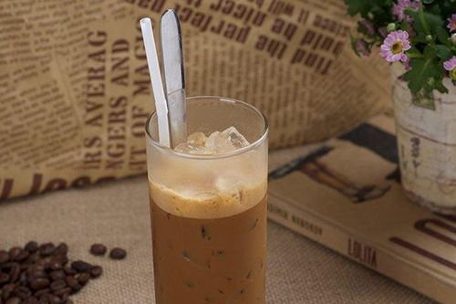 Cà phê sữa đá Việt Nam được TasteAtlas ca ngợi