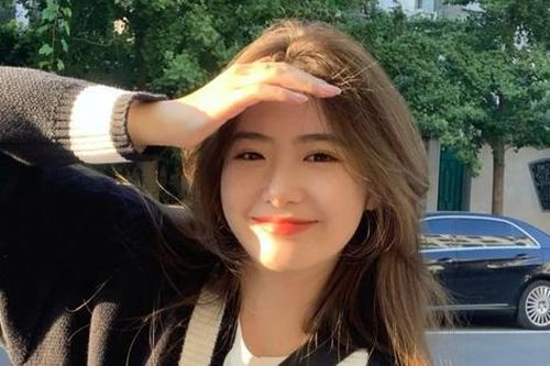 'Đôi giày giá 900k, vậy mua 1 chiếc giày mất bao nhiêu tiền?', nữ ứng viên trả lời được gọi đi làm ngay