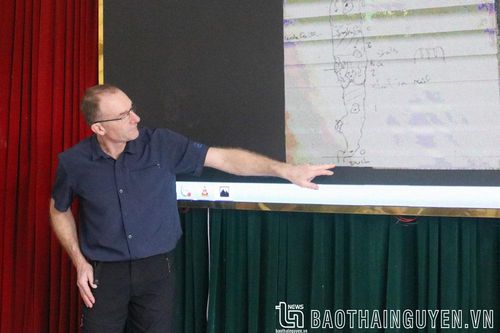 Có thể mở tour du lịch mạo hiểm tại hang suối Mỏ Gà