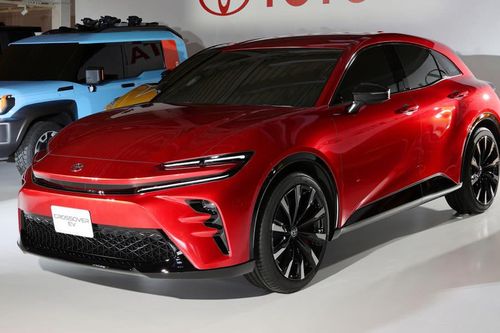 Toyota RAV4 và Camry thế hệ mới dự kiến sẽ ra mắt vào năm 2024