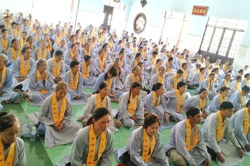 Bến Tre: Đạo tràng chùa Phước Lộc tổ chức khóa tu 'Một ngày an lạc'