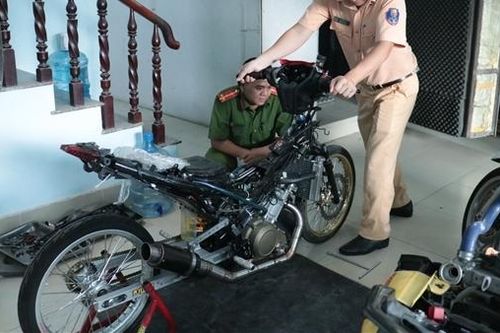Phát hiện hàng chục 'xe cọp' trong các lò độ chế xe