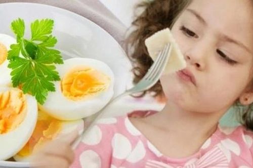 Ăn trứng gà nếu thấy có dấu hiệu này cần dừng ngay để phòng biến chứng dị ứng trứng