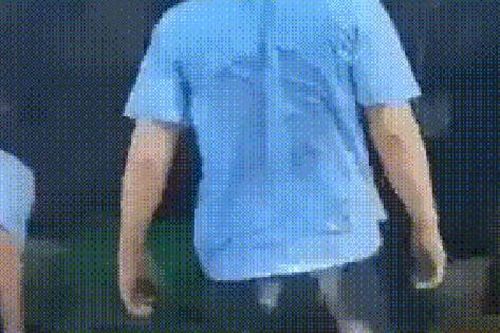 Xôn xao clip người bán cá và ban quản lý chợ chửi bới, hắt nước 'hỗn chiến' gây náo loạn