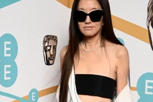 73 tuổi, Vera Wang vẫn 'trẻ mãi không già'