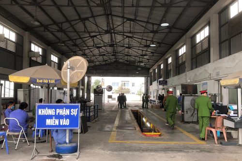 Hà Nội: Trung tâm đăng kiểm xe cơ giới 2910D trong 4 năm 'kiếm ngoài luồng' khoảng 5 tỷ đồng
