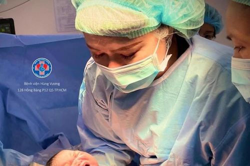 TP Hồ Chí Minh: Bé trai nặng gần 5,8kg mới chào đời