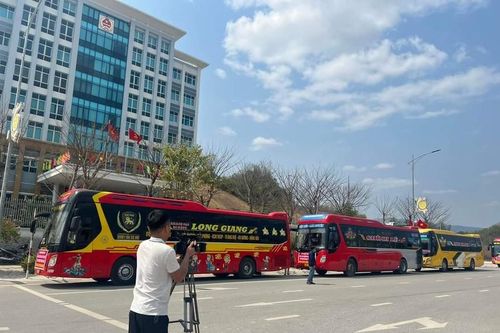 Loạt xe khách 'đình công' ở Điện Biên: Sở GTVT chỉ đạo gì?