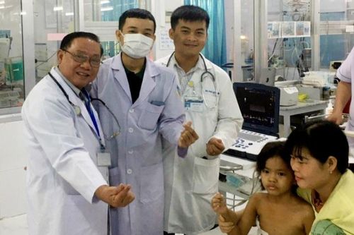 Cứu sống bé gái 8 tuổi bị vỡ gan sau tai nạn giao thông