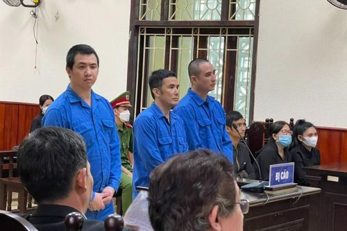 Vụ truy đuổi dẫn đến tai nạn chết người ở Bình Định: Tòa trả hồ sơ, yêu cầu giám định thương tích của bị hại thứ 2