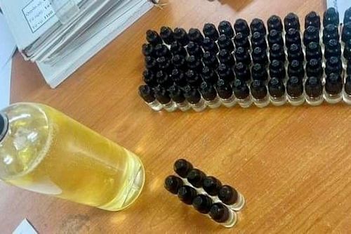Tạm giữ đối tượng tự pha chế ma túy đem bán