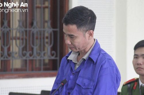 Ghen tuông vô cớ, người đàn ông dùng cuốc đánh nạn nhân vỡ hộp sọ
