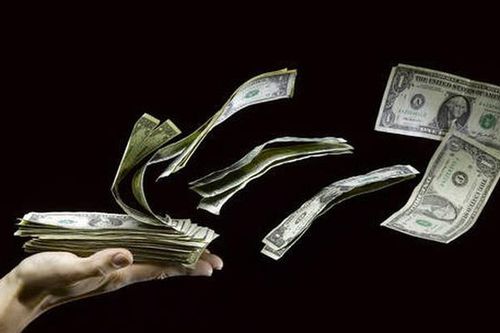 Bloomberg: Đồng USD có thể bước vào chu kỳ giảm giá kéo dài