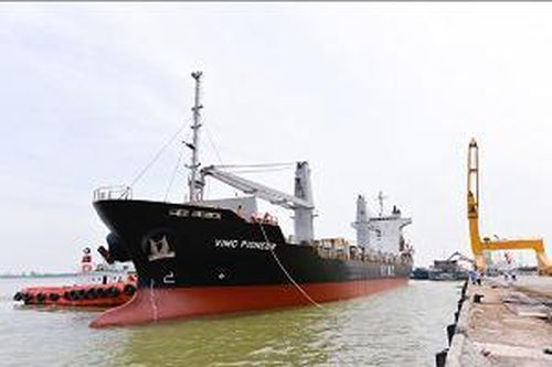 Cảng Cần Thơ đón tàu trọng tải lớn thứ 2 sau 6 năm vắng bóng tuyến đường thủy Hải Phòng – TP Hồ Chí Minh – Cần Thơ