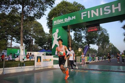 Gần 1.500 VĐV chuyên nghiệp chinh phục đường chạy Minh Đạm Discovery Marathon 2023