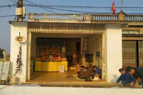 Phát hiện nữ giáo viên về hưu và chồng tử vong bất thường trong nhà