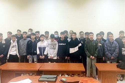 Xử lý nghiêm côn đồ mang hung khí diễu phố
