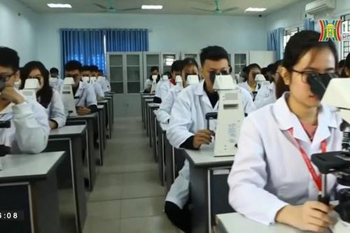 Hỗ trợ học phí cho sinh viên thuộc lĩnh vực sức khỏe