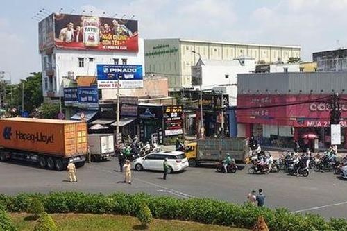Làm gì để hạn chế tai nạn giao thông tại các vòng xoay?
