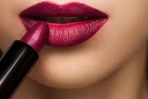 Quy tắc chọn son môi các quý cô nhất định phải biết