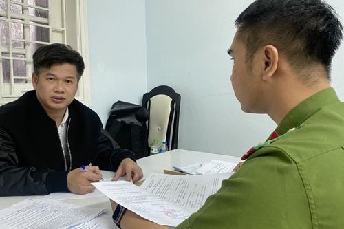 Dùng tiểu xảo biến chủ xe Mercedes thành vợ để lừa đảo