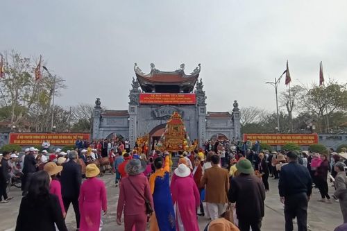 Khai hội truyền thống đền A Sào trên quê hương thái ấp nhà Trần