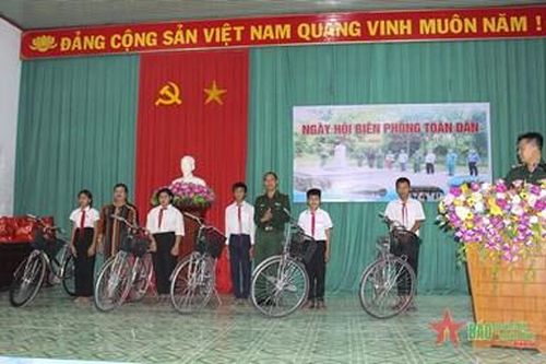 Ngày hội Biên phòng toàn dân tại xã biên giới Krông Na, huyện Buôn Đôn