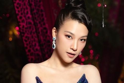 Bí quyết nào giúp Hoàng Oanh ngày càng gợi cảm khó cưỡng sau khi ly hôn chồng Tây?
