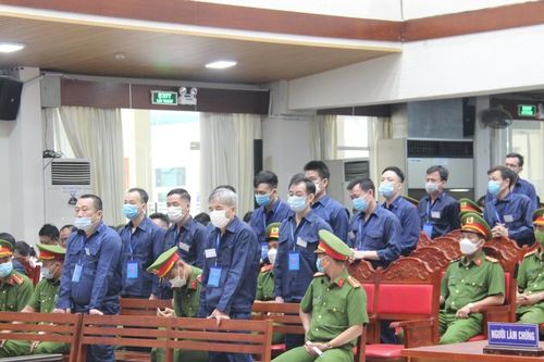 Vụ án buôn lậu xăng giai đoạn 2: Truy tố 32 bị can về tội Trốn thuế