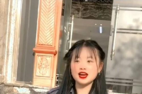 Mua Thị Dua bị chê 'chín ép' khi diện loạt trang phục quá tuổi