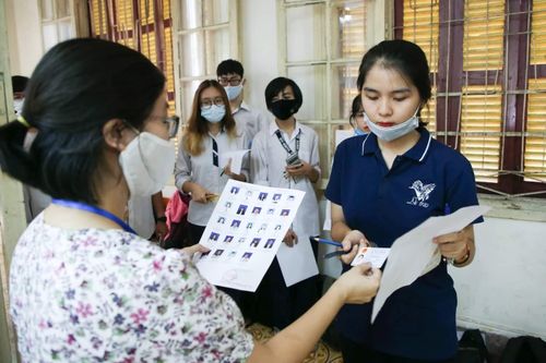 Thấy gì từ đề tham khảo thi tốt nghiệp THPT năm 2023 môn Ngữ văn?