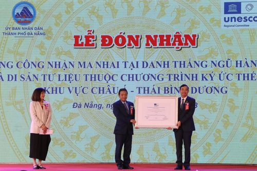 Đà Nẵng đón nhận Bằng vinh danh Ma nhai Ngũ Hành Sơn