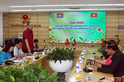 Trường ĐH Cửu Long tiếp nhận lưu học sinh Campuchia
