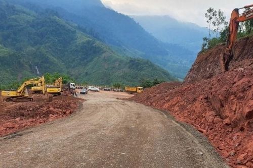 Đề xuất làm đường nối cửa khẩu quốc tế La Lay với cảng biển Mỹ Thủy