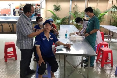 Nhận định nguyên nhân khiến hàng trăm học sinh TP HCM nghỉ ốm bất thường